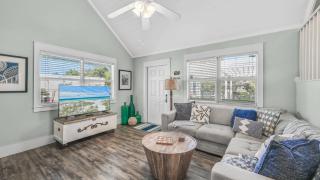 Walk to Blue Mountain Beach, Private Pool, Hot Tub 30A Sea-Renity by AvantStay - 3