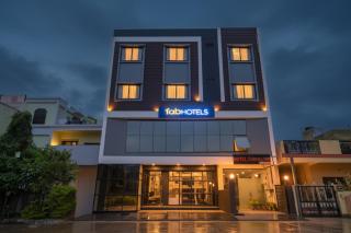 FabHotel Chirag Inn - 0