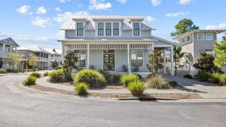 30A Aqua Vista by AvantStay Golf Cart Included Pool Acess Walk to Beach - 0