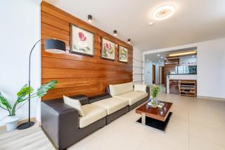 Skyline City LuxeRetreat 3BR 3BA Walk to Bui Vien - 0