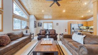 Oslo Haus by AvantStay Cabin Retreat Near Northstar Downtown Truckee - 3