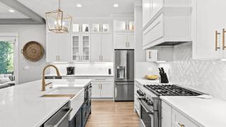 Cabana Blue by AvantStay Walk to Beach Golf CartBikes Included Pool Access - 4