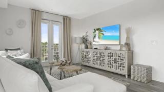 Steps to Beach w View Pool Tennis Luxe Top-Floor Sea La Vie by AvantStay - 1