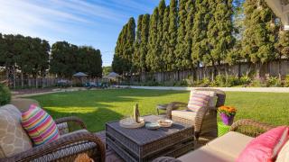 Hummingbird Haven by AvantStay Dog-Friendly Near the Beach Huge YardHot Tub - 4