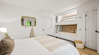 Three Firefly Mountain Suites by AvantStay Sleeps 18 Indoor Pool Game Room and Firepits - 1
