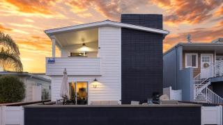 Steps from the SandBoardwalk Outdoor Dining Parking and Patio in Newport - 9