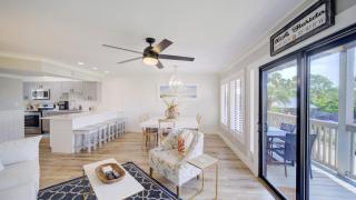 2 Condos Steps to the Beach PoolHot Tub Balcony Lounge Triton Sea Haven - 1