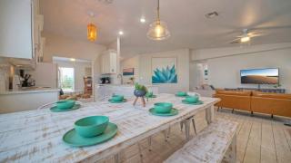 Sleeps 20 2 Homes Near the Beach Private Pools GameRoom Large Family Retreat - 1