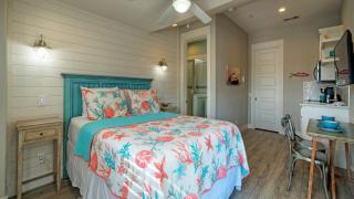 Sailfish Dolphin Buyout by AvantStay 2 units Marina Front View Patio - 2