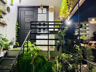 Garden view home stay for family near meitra hospital - 0