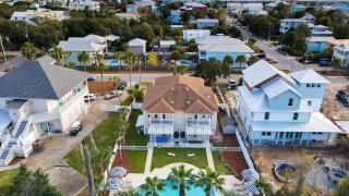 Sleeps 36 2 Homes Walk to Beach Priv Pool Hot Tub Tidal Wave Seacrest by AvantStay - 0