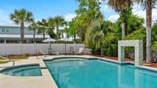 Sleeps 36 2 Homes Walk to Beach Priv Pool Hot Tub Tidal Wave Seacrest by AvantStay - 8