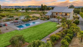 Coplan Vineyards by AvantStay 10-Acre Estate w Pool Spa Bocce Designer Interiors - 8