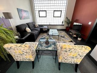 Luxe rooftop retreat in downtown core - 3