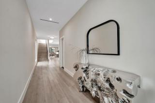 Upscale 4 BDRM Retreat - Mins to Las Olas & Beach - 2