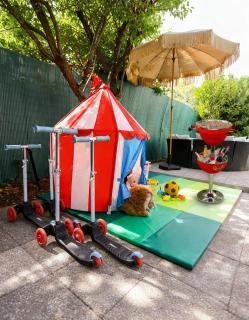 DnE VILLA- DISNEY-PARIS - HOLIDAYS HOUSE - MAISON DE VACANCES - PISCINE - POOL- 6 CHAMBRES- 6 SDB - 6 BEDROOMS - 6 BATHROOMS - 4