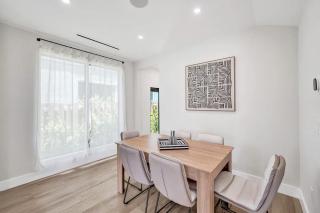 Modern Escape in City Heart - 8