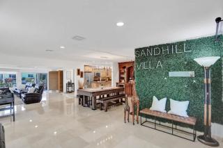 Waterfront with Pool Spa Tiki Bar and 1 mile to Beach - 5