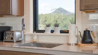 Hat Rock Loop by AvantStay Secluded Powell Butte Escape w Hot Tub Views - 3