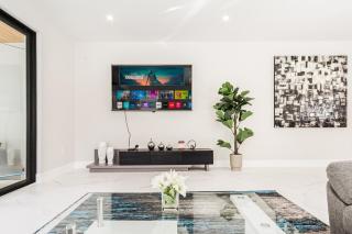 Luxury Las Olas 6200sqft - sleeps 28 & with 2 pools - 1