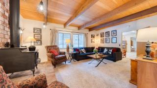 Mountain Cabin w Fireplace Balcony Easy Ski Access Bear Americana - 4