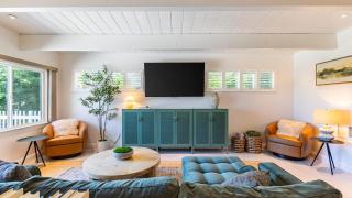 Modern Sonoma Stay w Spacious Deck Views Prime Location Bennett - 1