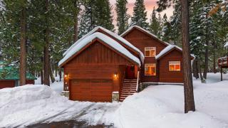 Pinewood Lodge by AvantStay Cozy Cabin Near Ski Resorts Hiking - 6