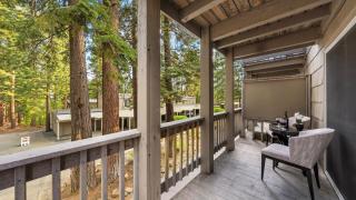 Cozy Forest Hideaway in Incline Village Private Balcony Sierra Solace by AvantStay - 7