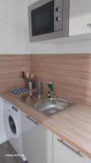 SER4 studio avec WIFI et Parking à Saint-Etienne-Du-Rouvray - 5