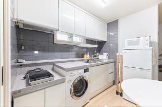 HONGDAE LUNA HOUSE 3Room 5bed - 9