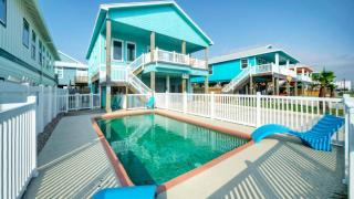 Sleeps 21 2 Homes 2 Private Pools Fire Pit Swing Bar Walk to the Beach - 8