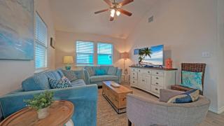 Purple Parrot by AvantStay Heated Pool Beach Access Central Port A Location - 2