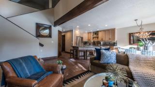 Jupiter Peak by AvantStay Near Deer Valley base w Hot Tub - 6