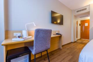 Travelodge Madrid Alcalá de Henares - 7