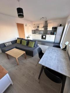 New 2 Bedroom Flat close to City Center Delta Point - 0