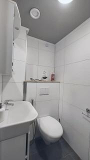 Charming 3BR Nature Retreat - 2