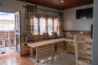 Seuri Bar and Guesthouse - Arusha - 4