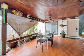 Spacious 3BR Home with Pool Access - 5