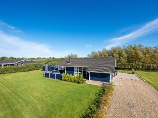 Holiday Home Shalin - 1-4km to the fjord by Interhome - 5