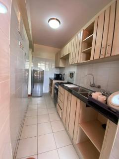 Modern 1-Bedroom Apartment in Garden Estate - 6