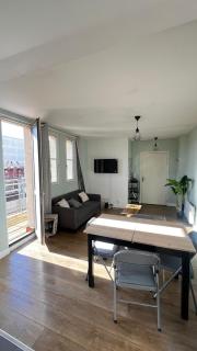 Superbe appartement en Hauteur style NEW Yorkais - Proche Métro Paris Idéal pour couple et professionnels Toutes commodités à proximité - 3