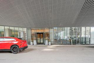 Blueground Lakeshore East pool wd nr park CHI-1199 - 9