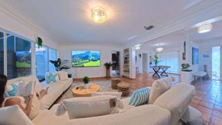 Villa Calma Hidden Tropical Gem with Gym and Pool - 3