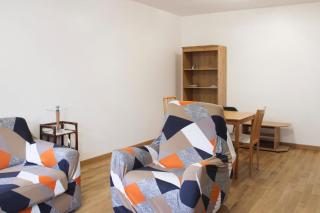 Bright apartment just steps from the park - 9