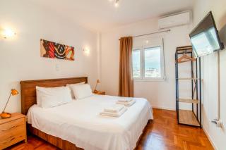 ACROPOLIS CASA Historic Centre Top Floor Elegant Stylish Retreat 150m to Metro & Attractions - 1