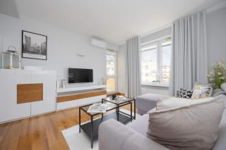 Warsaw Ursus Modern Apartment with Parking, AC & Balcony by Noclegi Renters - 4