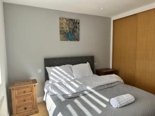 Spacious Luxurious Serviced Accomodation - 9