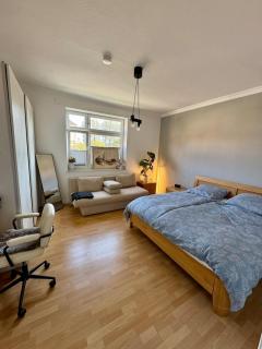 Large and Cozy Room in a Shared Apartment and Great location - 8