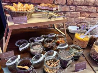 eFi Palace Hotel - 4