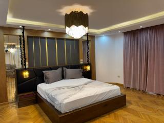 ALEX HOMES - Gleem Royal Plaza Luxury Apartments Direct Sea View - 1